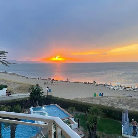 Luxury Beachfront - 4 Double 3 Bathrooms Apartamento Dénia