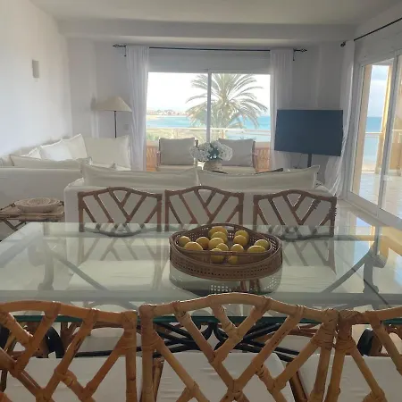 Luxury Beachfront - 4 Double 3 Bathrooms Apartman Denia