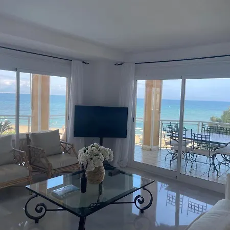Luxury Beachfront - 4 Double 3 Bathrooms Apartman Denia