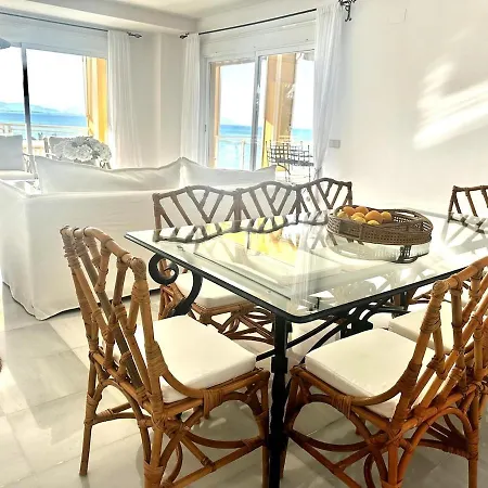 Apartman Luxury Beachfront - 4 Double 3 Bathrooms Denia