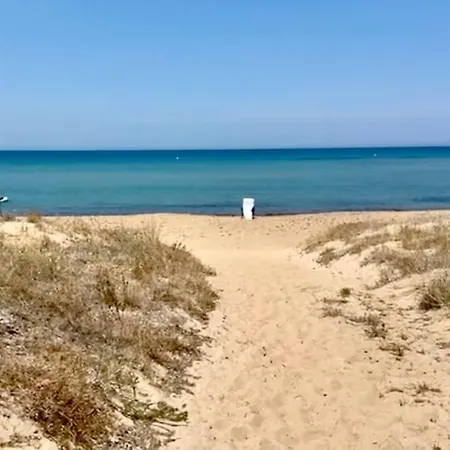 Luxury Beachfront - 4 Double 3 Bathrooms * דניה
