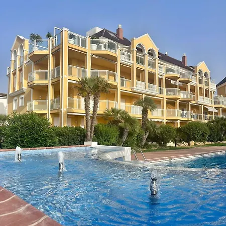 Luxury Beachfront - 4 Double 3 Bathrooms Apartamento Dénia