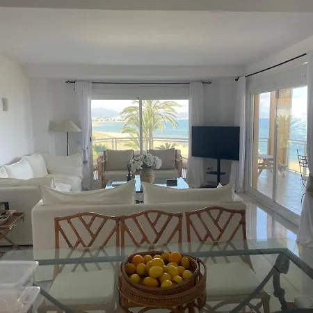 דירה Luxury Beachfront - 4 Double 3 Bathrooms *