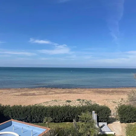 Luxury Beachfront - 4 Double 3 Bathrooms דניה