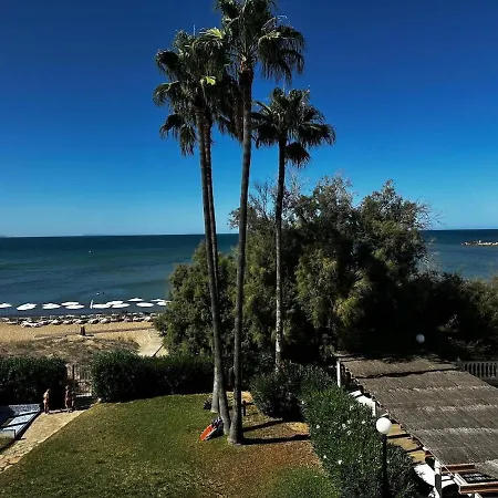 Luxury Beachfront - 4 Double 3 Bathrooms דירה